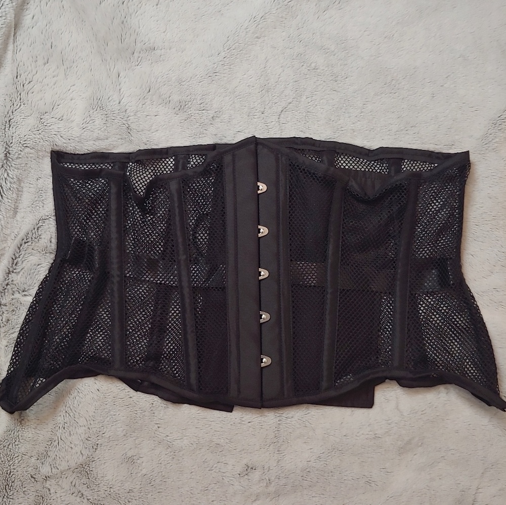 Plus Size Mesh Underbust Corset